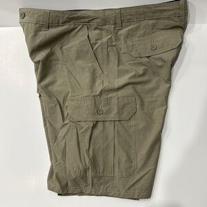 Men’s Trinity khaki hybrid shorts Size 38